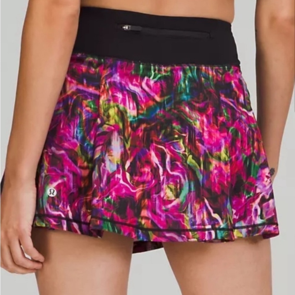 Lululemon Pace Rival Mid-Rise Skirt
Size - 8 - Picture 2 of 6
